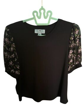 CeCe Black Tee with Pink Floral Puff Sleeves
